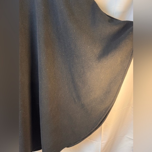 Le Moda Collar Cape Poncho Wrap with Buttons Fleece - Picture 8 of 8